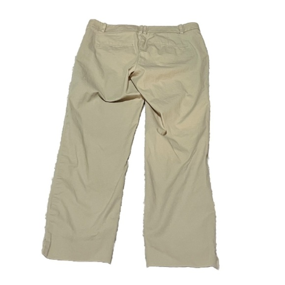 Ann Taylor Mid Rise Khaki Tan Capri Chino Pants size 4 Crop Pockets Stretch - Picture 3 of 8